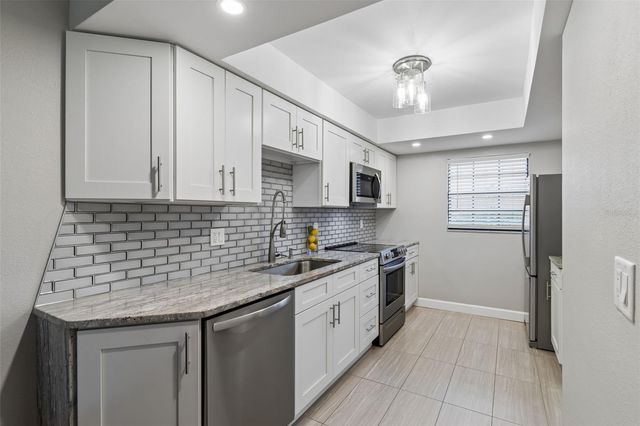 1750 BELLEAIR FOREST DRIVE A5, Belleair, FL 33756