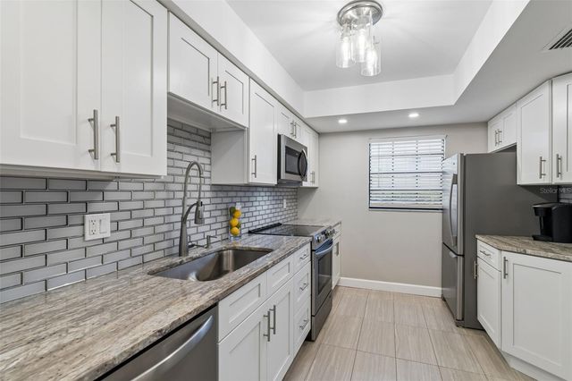 1750 BELLEAIR FOREST DRIVE A5, Belleair, FL 33756