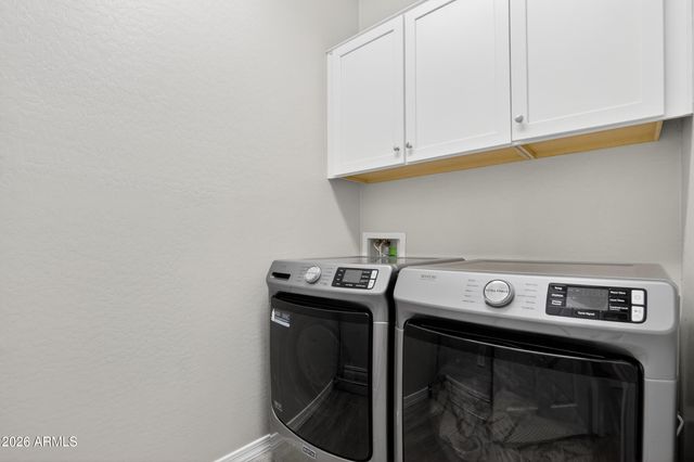 18601 W COTTONTAIL Lane, Surprise, AZ 85387