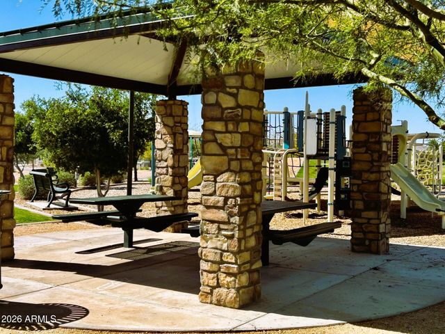 18601 W COTTONTAIL Lane, Surprise, AZ 85387