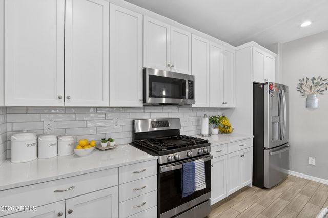 18601 W COTTONTAIL Lane, Surprise, AZ 85387