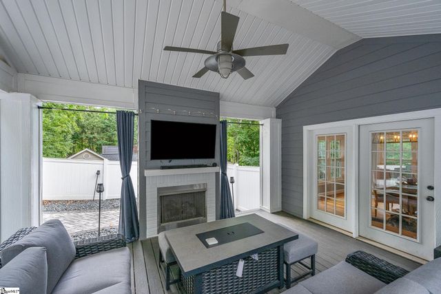 118 Leesburg Peak, Greer, SC 29651