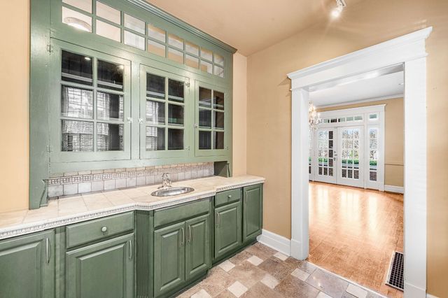 3629 Central Ave, Nashville, TN 37205