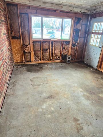 3311 S Belt W, Belleville, IL 62226