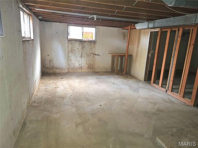 3311 S Belt W, Belleville, IL 62226