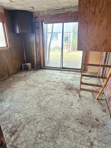 3311 S Belt W, Belleville, IL 62226