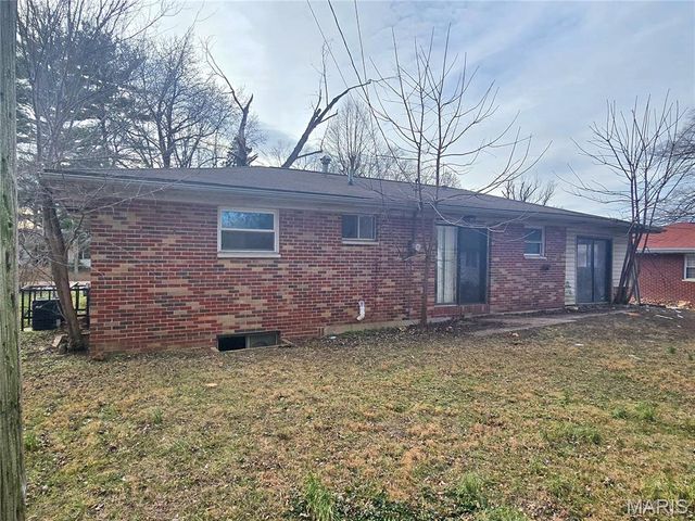 3311 S Belt W, Belleville, IL 62226