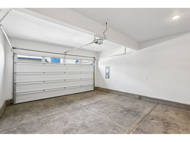 8265 Se Quincy St, Hillsboro, OR 97123