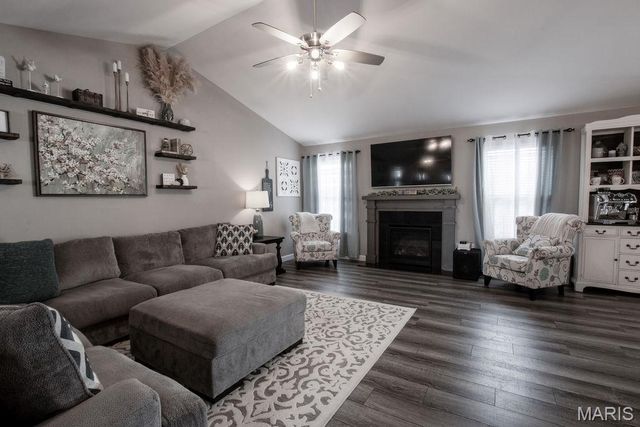 3404 Navajo Trail, Shiloh, IL 62221