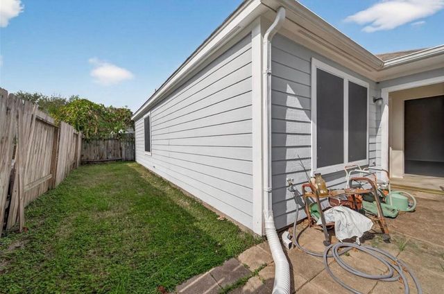 12811 Lodenbriar Drive, Houston, TX 77072