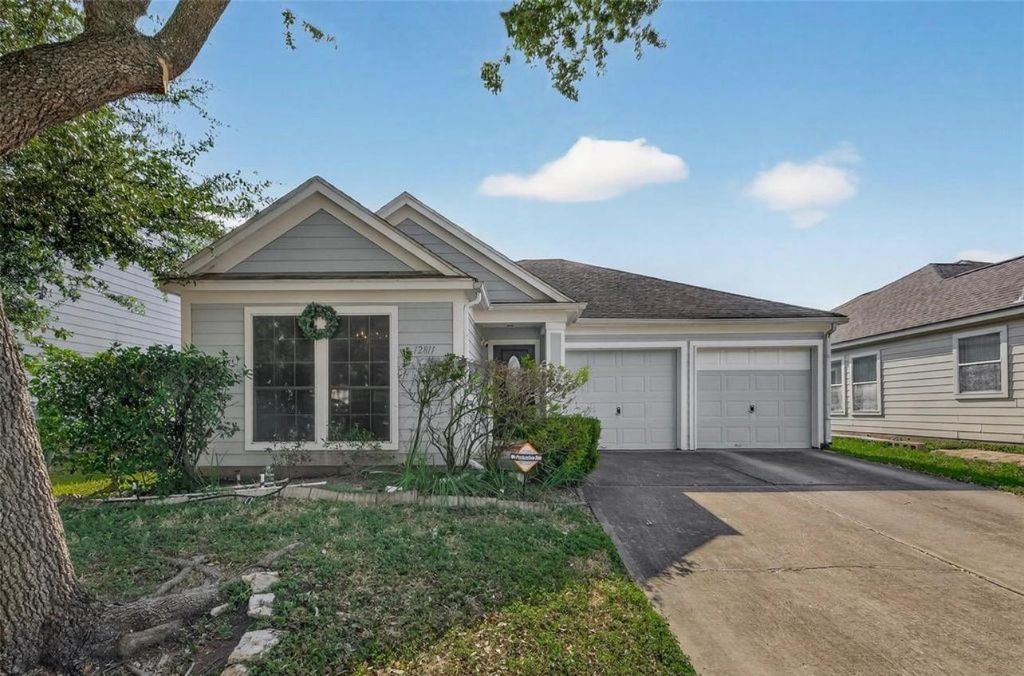 12811 Lodenbriar Drive, Houston, TX 77072