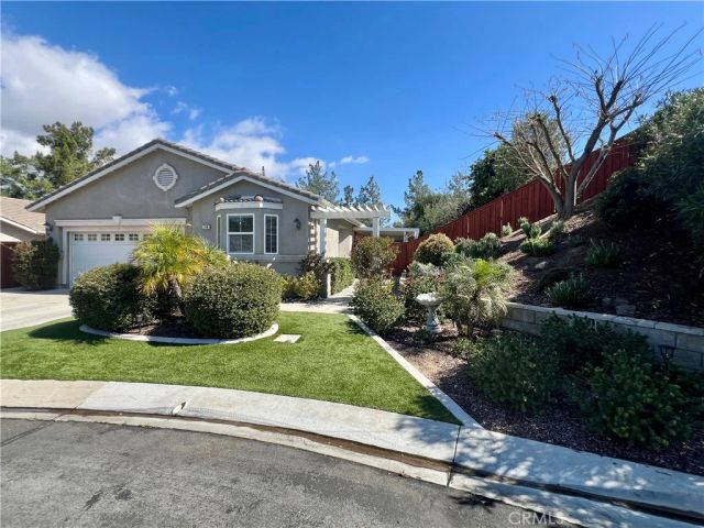 140 Mccarron Way, Hemet, CA 92545