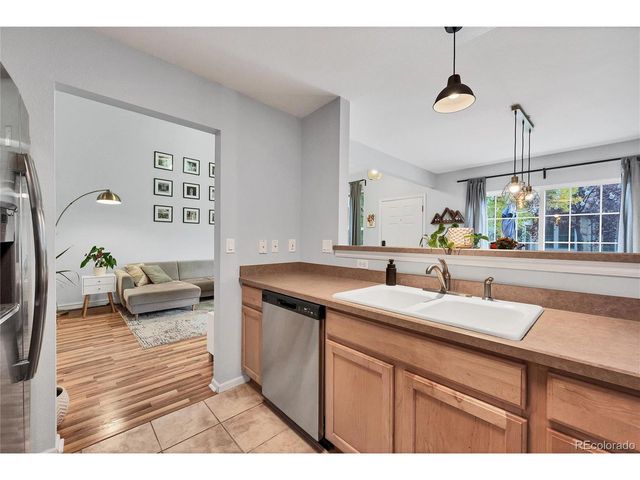 893 S Evanston Cir, Aurora, CO 80012