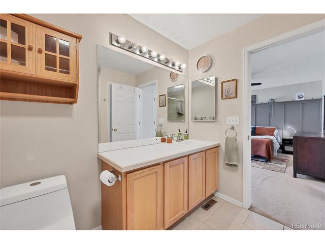 893 S Evanston Cir, Aurora, CO 80012