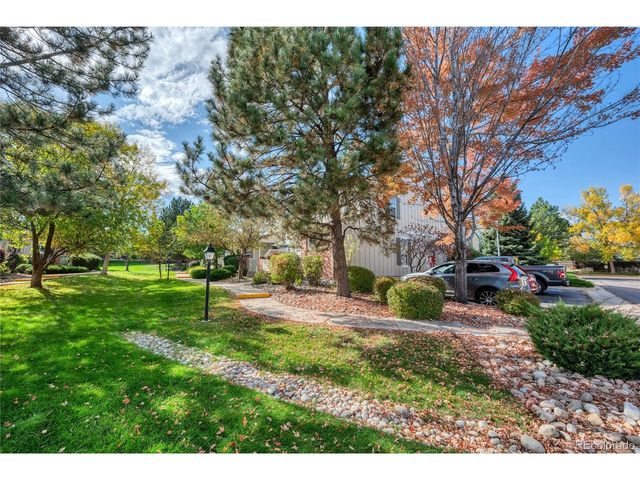 893 S Evanston Cir, Aurora, CO 80012