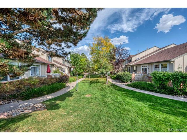 893 S Evanston Cir, Aurora, CO 80012