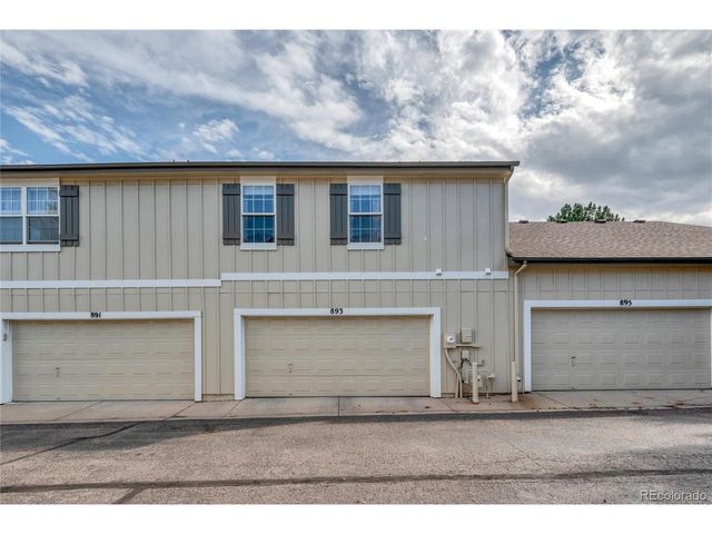 893 S Evanston Cir, Aurora, CO 80012