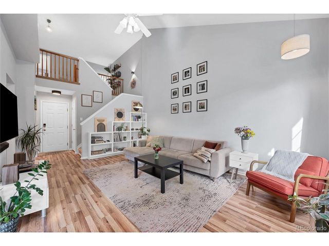 893 S Evanston Cir, Aurora, CO 80012