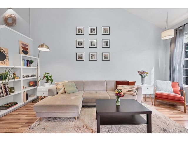 893 S Evanston Cir, Aurora, CO 80012