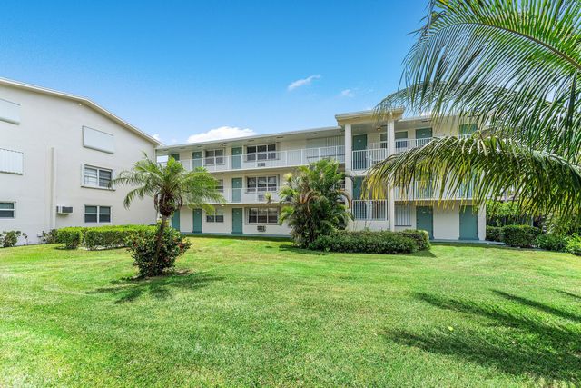 150 Horizon Street E, Boynton Beach, FL 33435