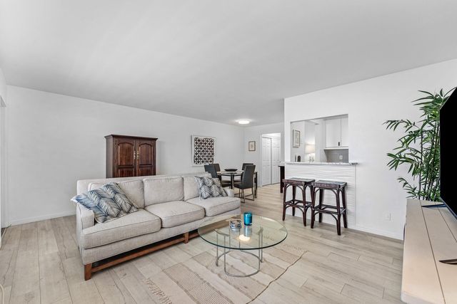 150 Horizon Street E, Boynton Beach, FL 33435