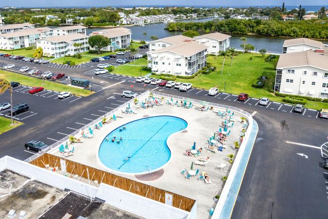 150 Horizon Street E, Boynton Beach, FL 33435
