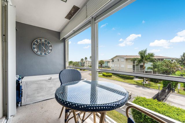 150 Horizon Street E, Boynton Beach, FL 33435