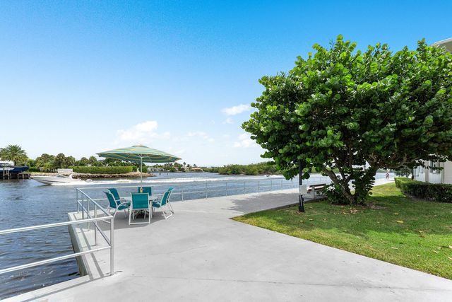 150 Horizon Street E, Boynton Beach, FL 33435