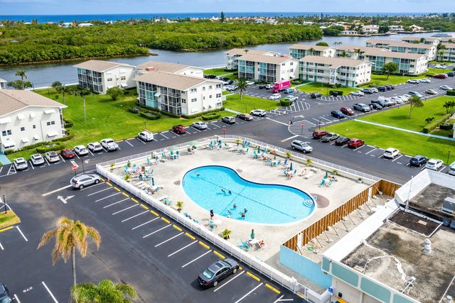 150 Horizon Street E, Boynton Beach, FL 33435