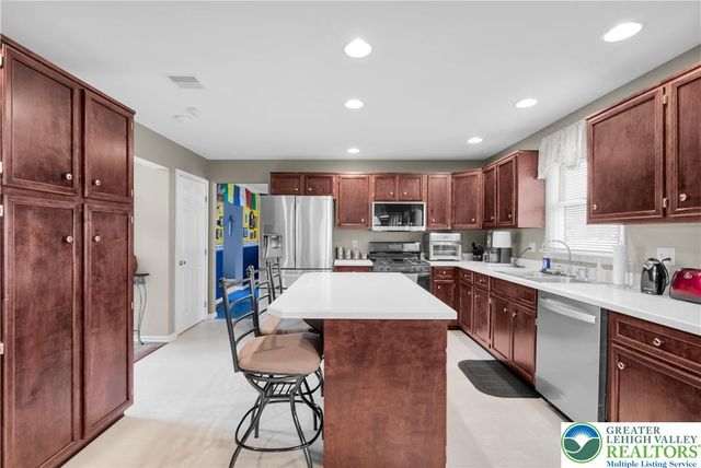 2438 Blue Jay Drive, Upper Nazareth Twp, PA 18064