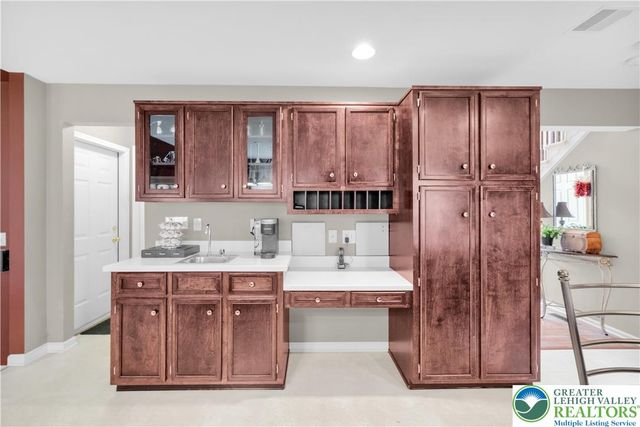 2438 Blue Jay Drive, Upper Nazareth Twp, PA 18064