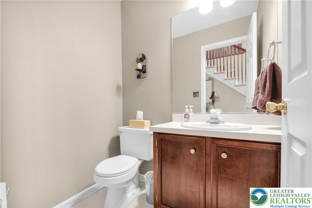 2438 Blue Jay Drive, Upper Nazareth Twp, PA 18064