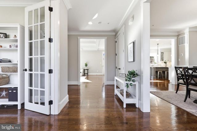 9206 FERNWOOD RD, Bethesda, MD 20817