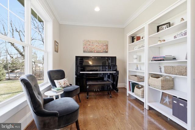 9206 FERNWOOD RD, Bethesda, MD 20817