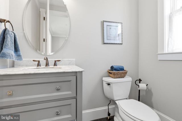 9206 FERNWOOD RD, Bethesda, MD 20817