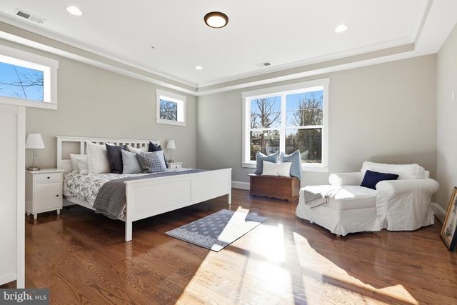 9206 FERNWOOD RD, Bethesda, MD 20817