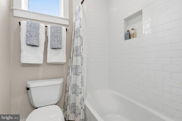 9206 FERNWOOD RD, Bethesda, MD 20817