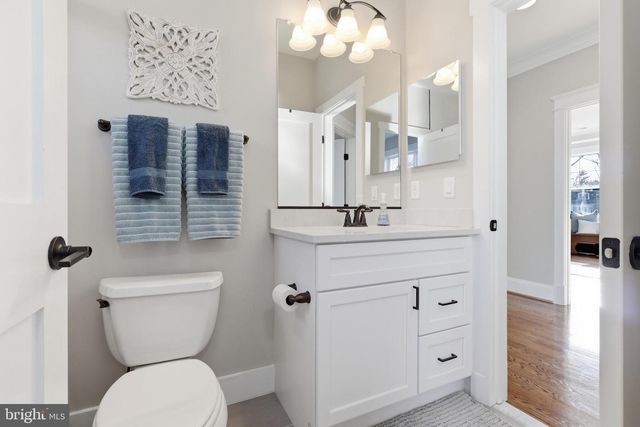 9206 FERNWOOD RD, Bethesda, MD 20817