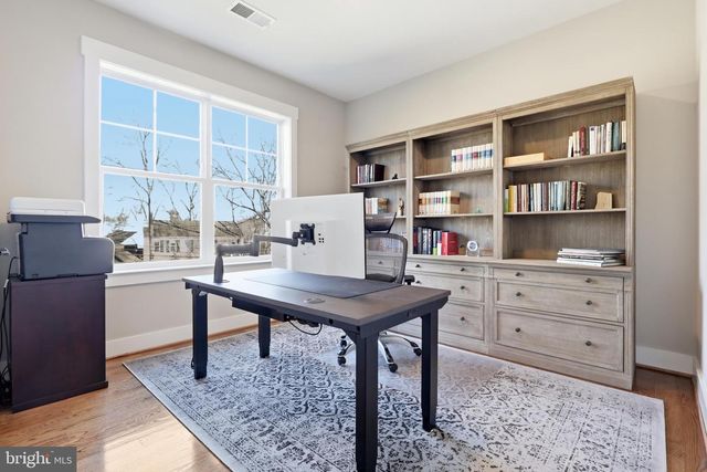 9206 FERNWOOD RD, Bethesda, MD 20817