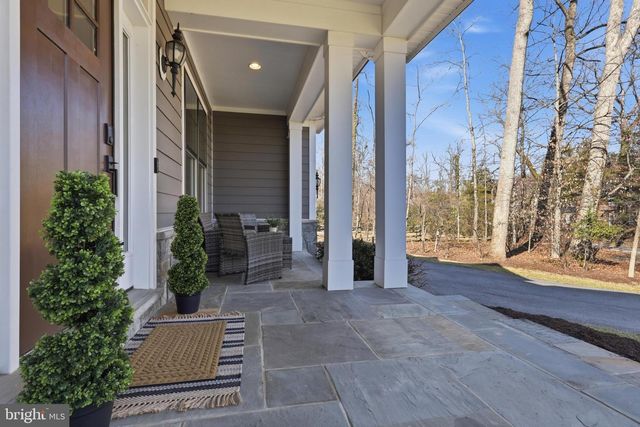 9206 FERNWOOD RD, Bethesda, MD 20817