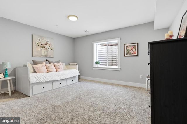 9206 FERNWOOD RD, Bethesda, MD 20817