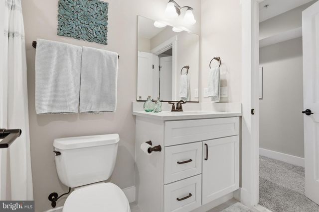 9206 FERNWOOD RD, Bethesda, MD 20817