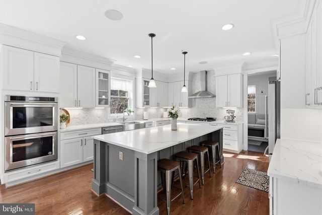 9206 FERNWOOD RD, Bethesda, MD 20817