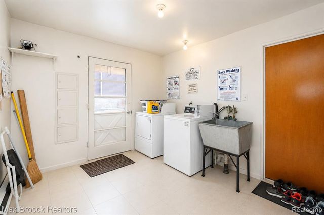 3206 Shenandoah Drive 2, Royal Oak, MI 48073