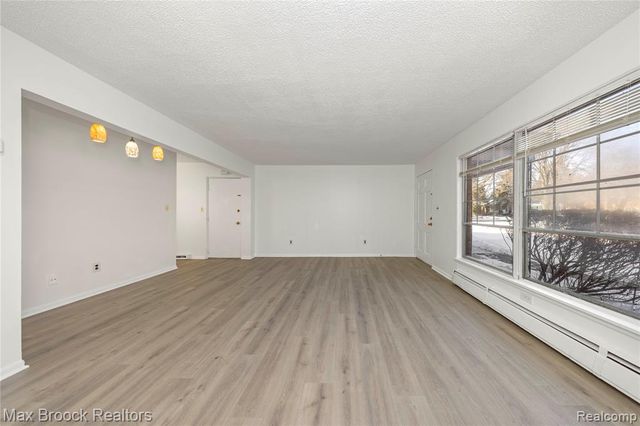 3206 Shenandoah Drive 2, Royal Oak, MI 48073