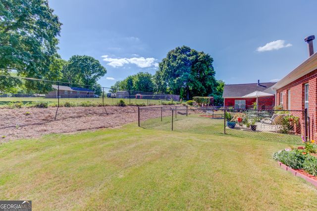 381 Crossroads Drive, Social Circle, GA 30025
