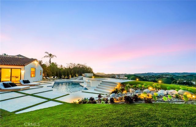 24247 Park Granada, Calabasas, CA 91302