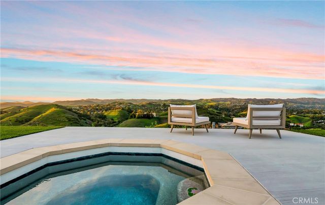 24247 Park Granada, Calabasas, CA 91302