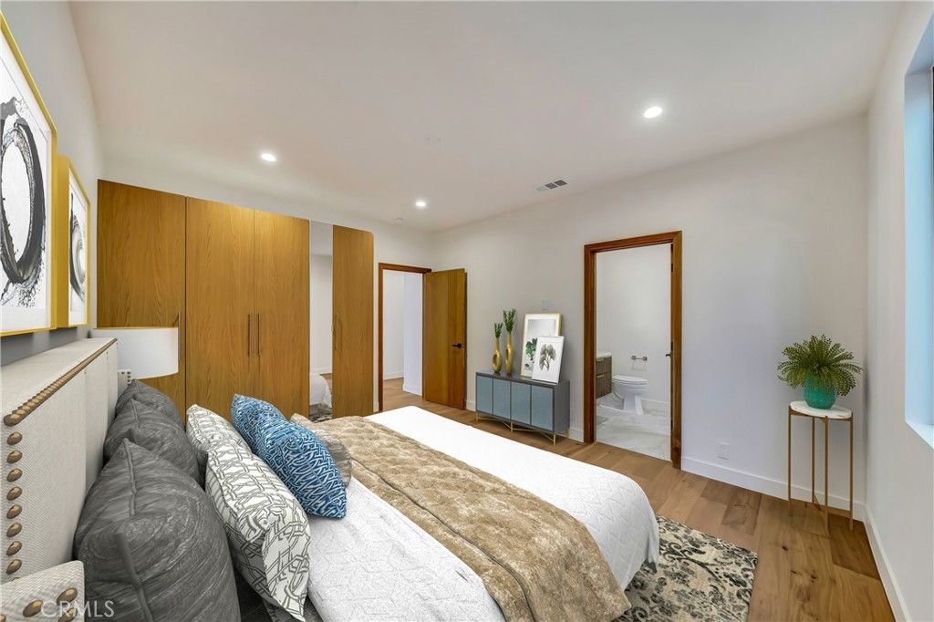 Image 16 of property listing at 24247 Park Granada, Calabasas, CA 91302