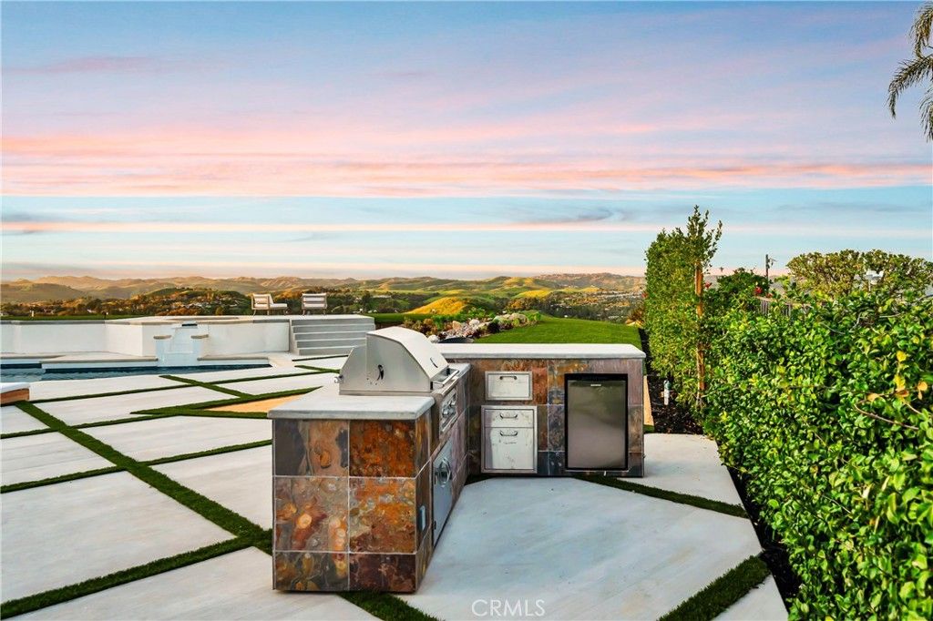 Image 23 of property listing at 24247 Park Granada, Calabasas, CA 91302